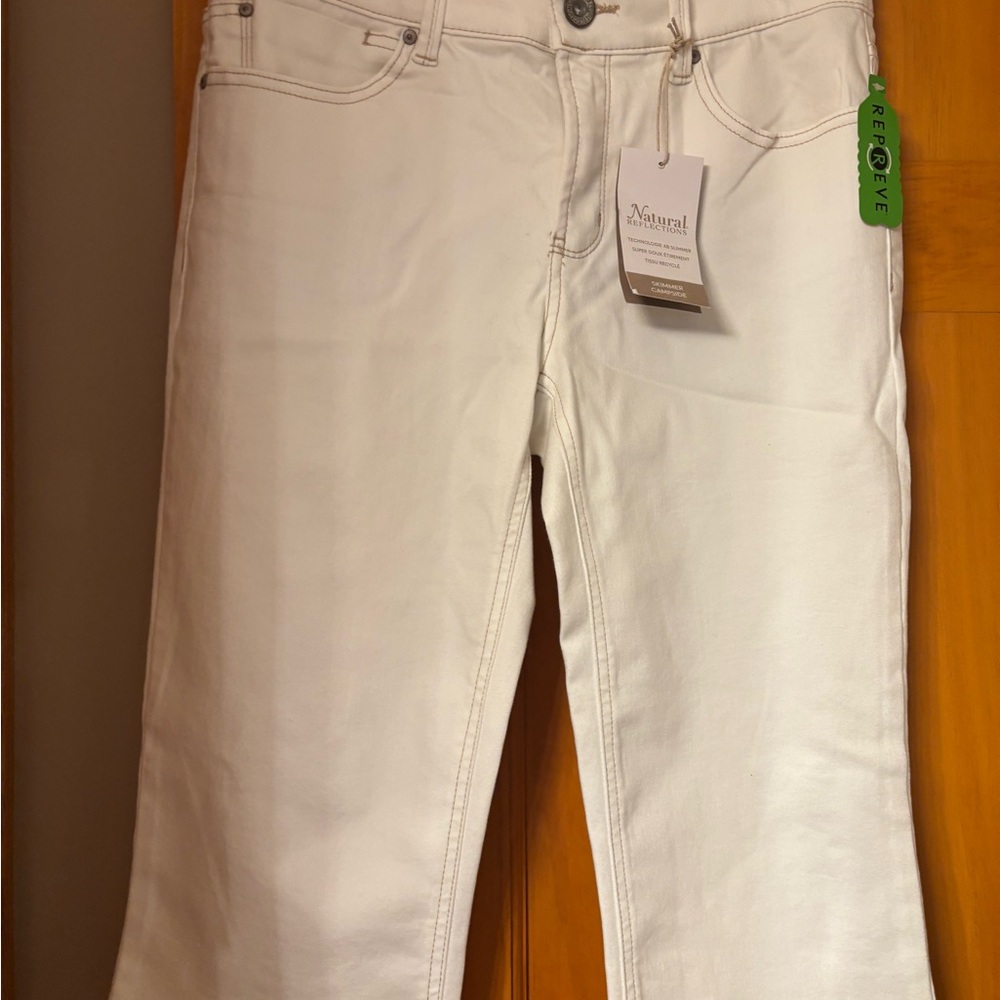 Natural Reflections Cream (Ecru) “Camp Side” Skimmer Capris - Picture 7 of 13